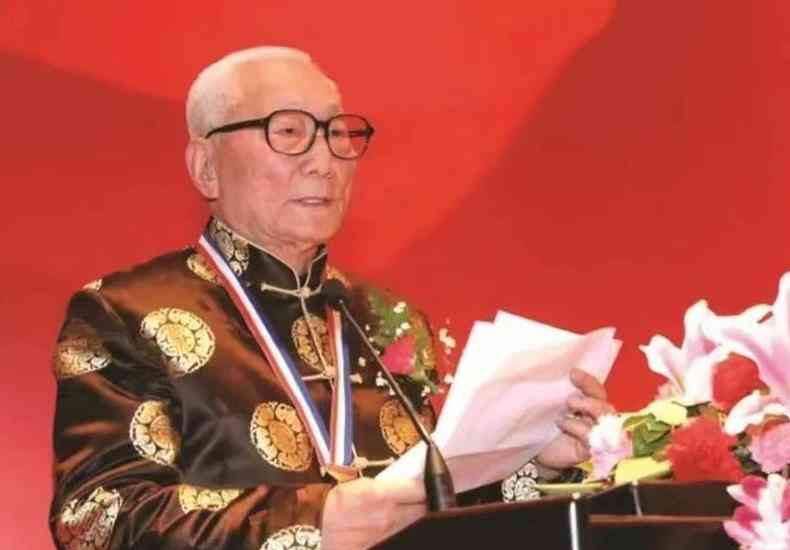 颜正华